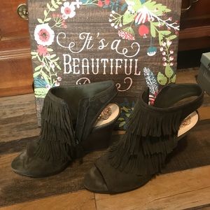Fringes open toe sandals